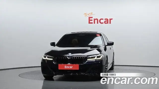 BMW 5 Series 2022 — ფოტო 1/20
