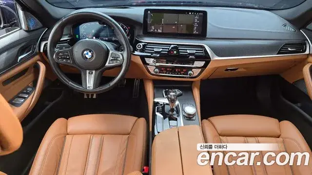 BMW 5 Series 2022 — ფოტო 13/20