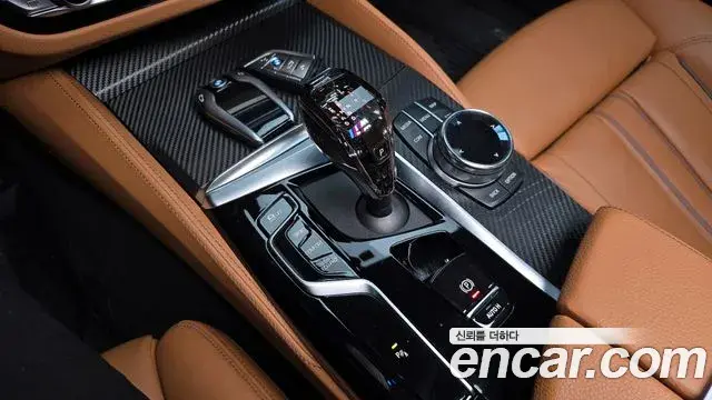 BMW 5 Series 2022 — ფოტო 17/20