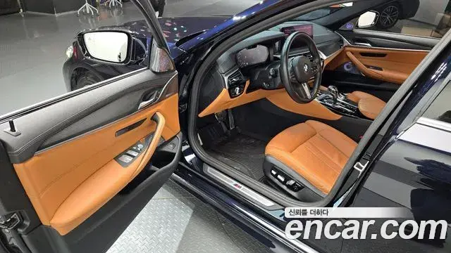 BMW 5 Series 2022 — ფოტო 10/20