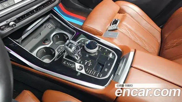 BMW X7 2021 — ფოტო 20/20