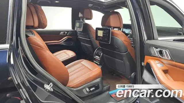 BMW X7 2021 — ფოტო 12/20