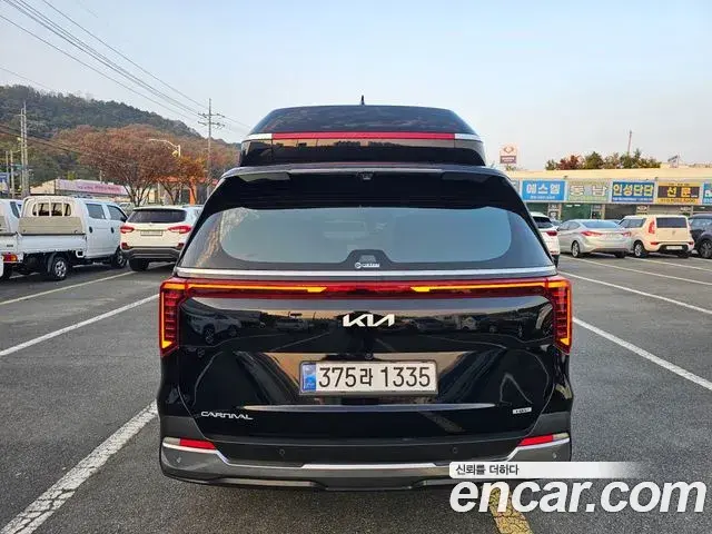 Kia Carnival 2024 — Şəkil 18/20