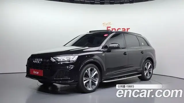 Audi Q7 2022 — Фото 1/20