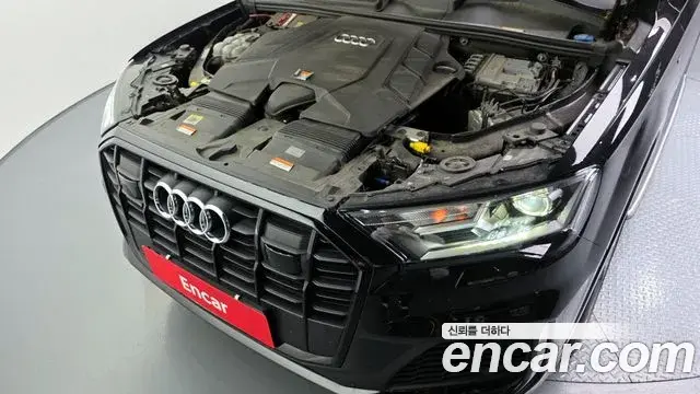 Audi Q7 2022 — Фото 6/20