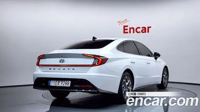 Hyundai Sonata Hybrid 2021 — Photo 3/20