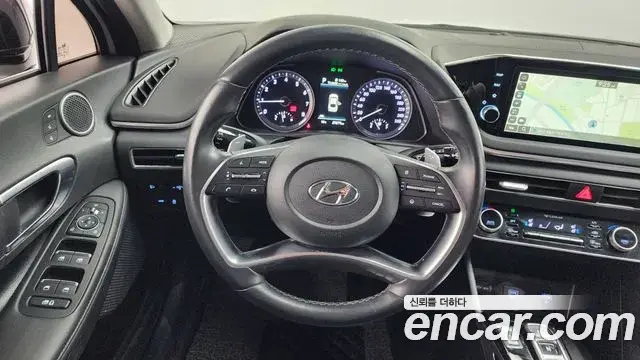 Hyundai Sonata Hybrid 2021 — Photo 7/20