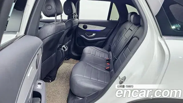 Mercedes-Benz GLC-Class 2021 — Şəkil 19/20