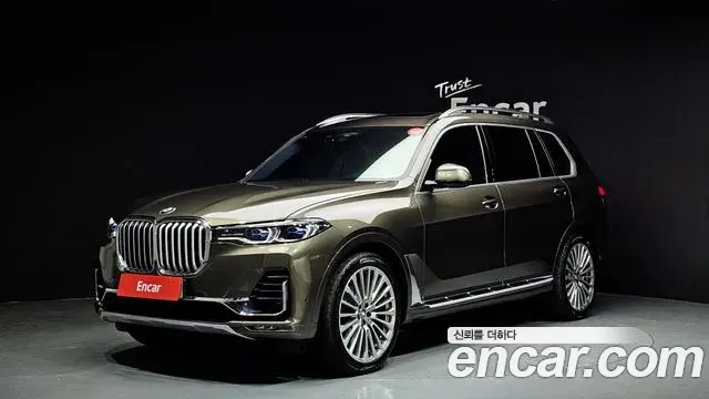 BMW X7 2022 — ფოტო 18/20