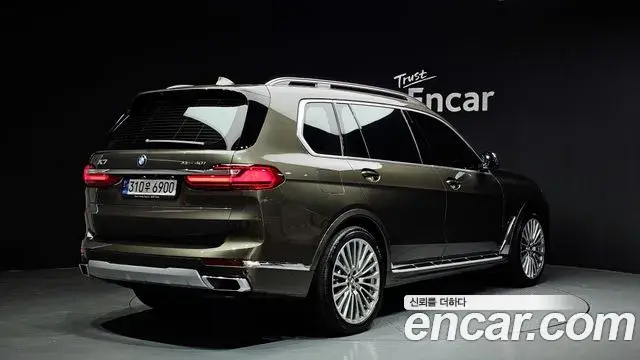 BMW X7 2022 — ფოტო 19/20