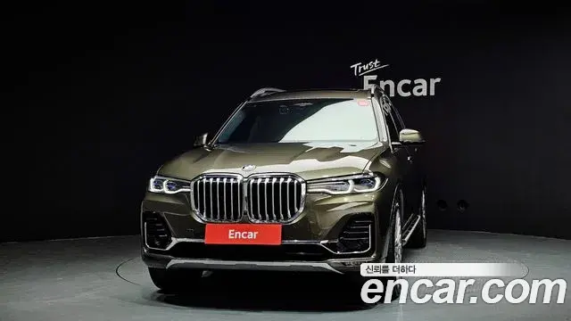 BMW X7 2022 — ფოტო 9/20
