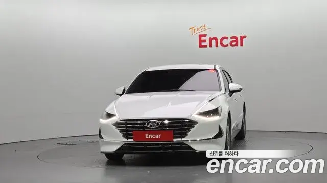 Hyundai Sonata Hybrid 2020 — Photo 7/20