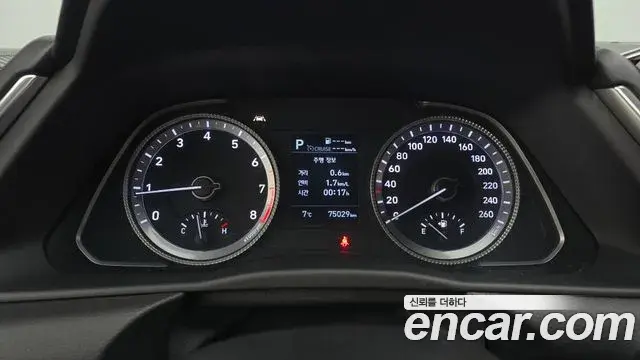 Hyundai Sonata Hybrid 2020 — Photo 17/20