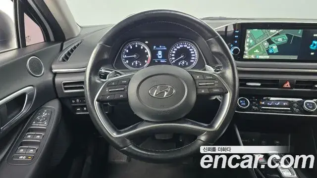 Hyundai Sonata Hybrid 2020 — Photo 8/20