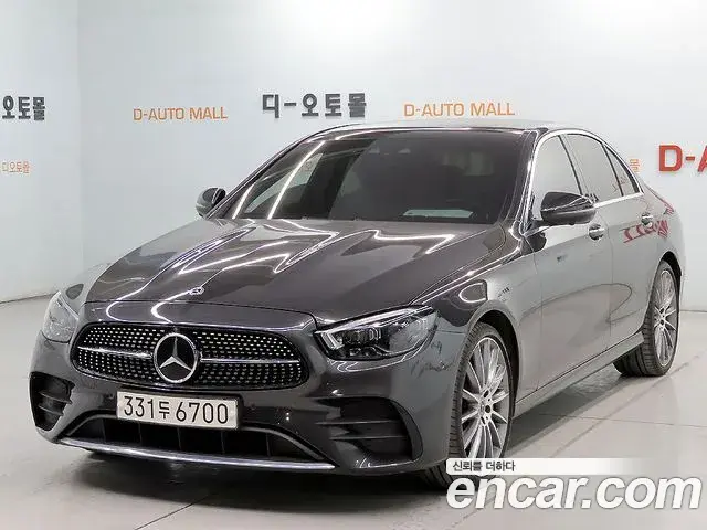 Mercedes-Benz E-Class 2020 — Photo 7/20
