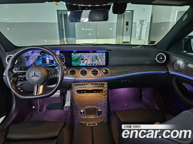 Mercedes-Benz E-Class 2020 — Photo 10/20