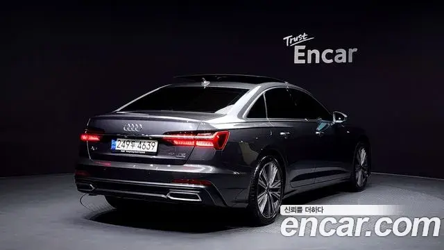 Audi A6 2022 — ფოტო 8/20