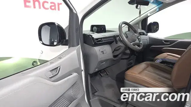 Hyundai Staria 2021 — Şəkil 1/20