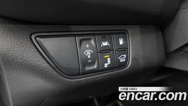 Genesis G70 2019 — ფოტო 15/20