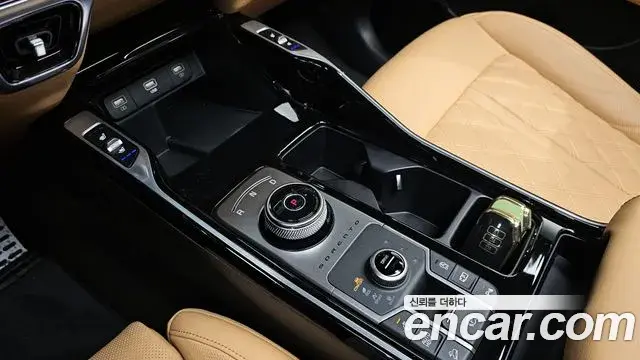 Kia Sorento 2023 — ფოტო 5/20