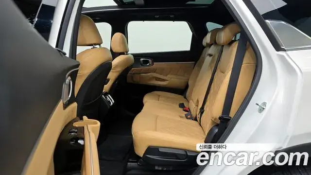 Kia Sorento 2021 — ფოტო 19/20