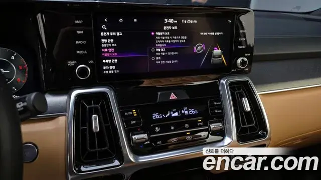 Kia Sorento 2021 — ფოტო 8/20