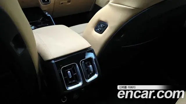 Kia Sorento 2021 — ფოტო 16/20