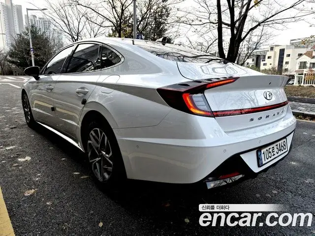 Hyundai Sonata Hybrid 2021 — Şəkil 18/20