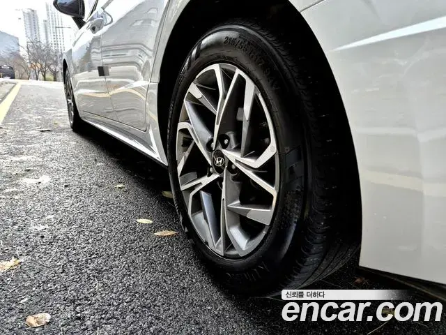 Hyundai Sonata Hybrid 2021 — Şəkil 17/20