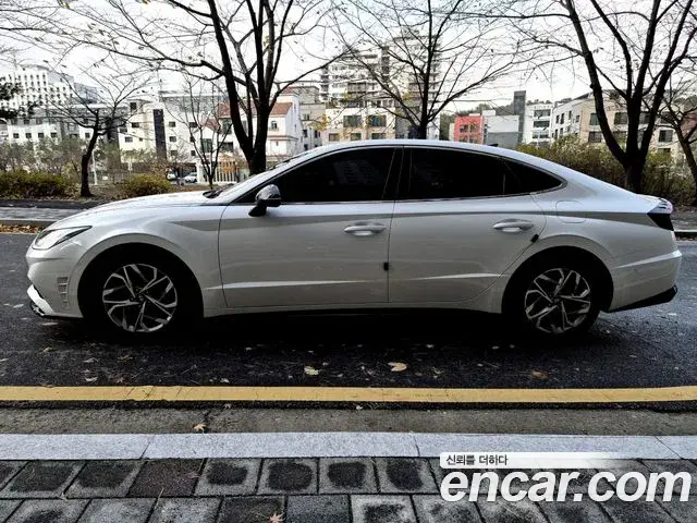 Hyundai Sonata Hybrid 2021 — Şəkil 19/20