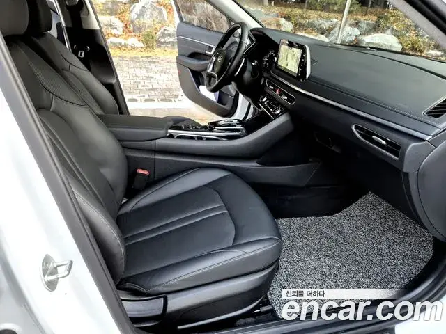 Hyundai Sonata Hybrid 2021 — Şəkil 8/20