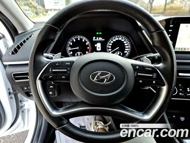 Hyundai Sonata Hybrid 2021 — Şəkil 9/20