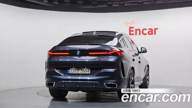 BMW X6 2021 — Photo 7/20