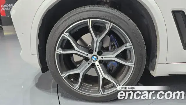 BMW X5 2022 — Photo 14/20