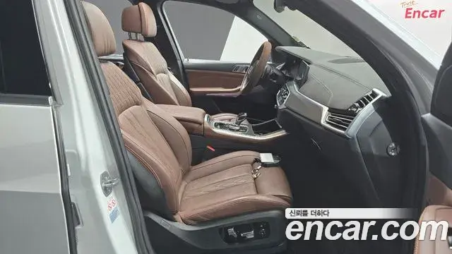 BMW X5 2022 — Photo 7/20