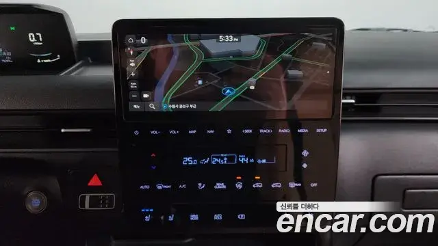 Hyundai Staria 2022 — Şəkil 8/20