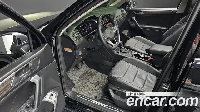 Volkswagen Tiguan Allspace 2022 — Şəkil 8/21