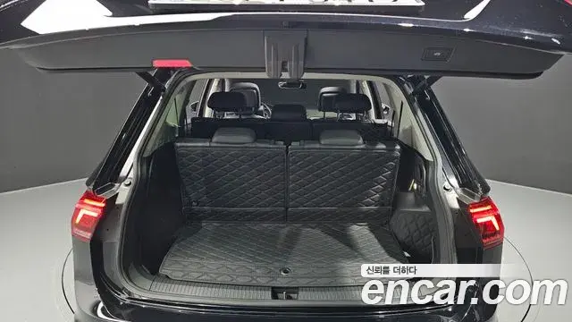 Volkswagen Tiguan Allspace 2022 — Şəkil 12/21