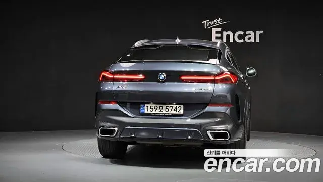 BMW X6 2022 — Şəkil 14/20
