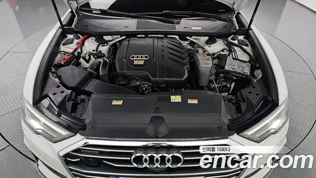 Audi A6 2021 — Photo 1/20