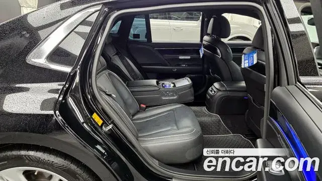 Genesis G90 2022 — ფოტო 18/20
