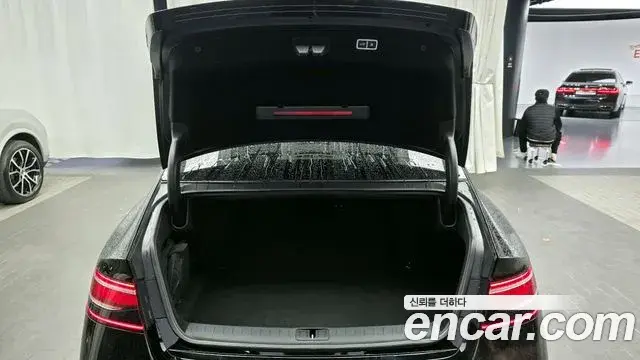 Genesis G90 2022 — ფოტო 17/20