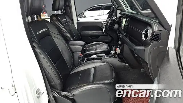 Jeep Wrangler 2019 — ფოტო 15/20