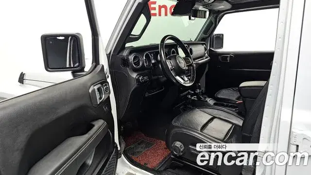 Jeep Wrangler 2019 — ფოტო 9/20