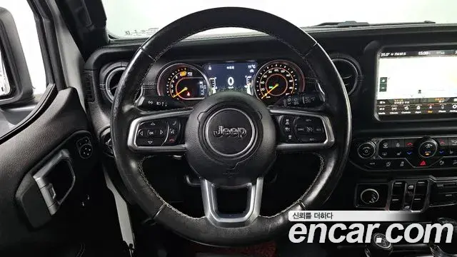 Jeep Wrangler 2019 — ფოტო 3/20