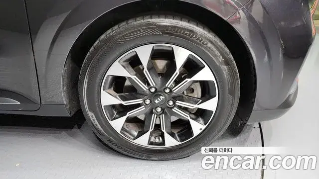Kia Carnival 2021 — Şəkil 16/20