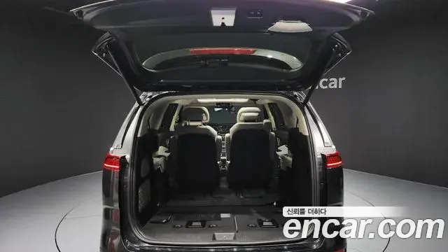 Kia Carnival 2021 — Şəkil 15/20