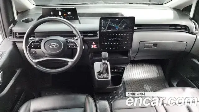 Hyundai Staria 2022 — ფოტო 10/20