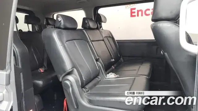 Hyundai Staria 2022 — ფოტო 18/20