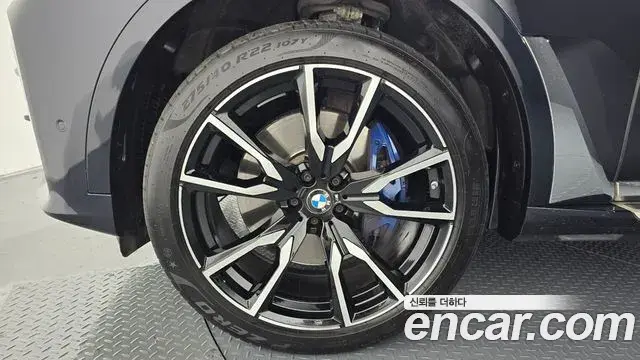 BMW X7 2021 — Photo 4/20